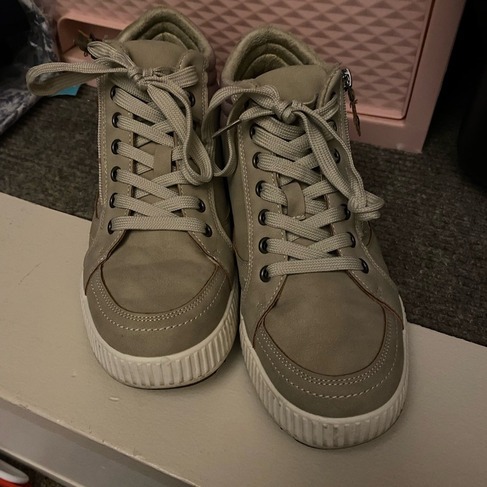 Lace up sneakers - Picture 2 of 5